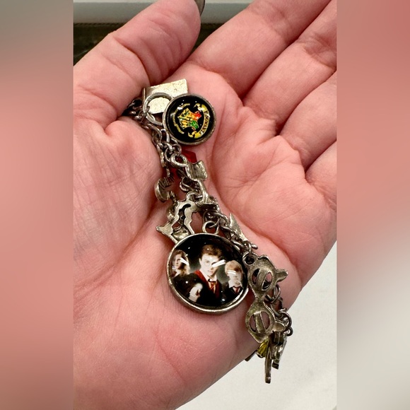 Harry Potter Charm Bracelet - Horcrux - Owl - Snake - Sorting Hat - EUC - Picture 11 of 15